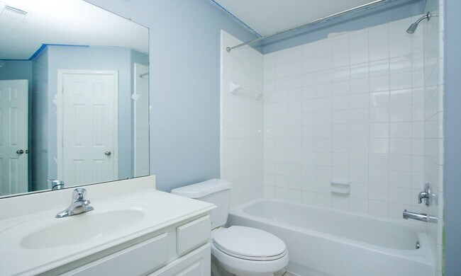 Building Photo - 16706 Mallory Bridge Dr
