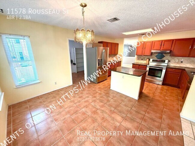 Building Photo - 11578 Rousseau St