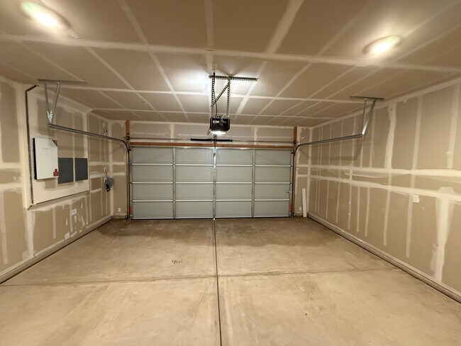 Building Photo - 7429 Sunshine Grv Dr