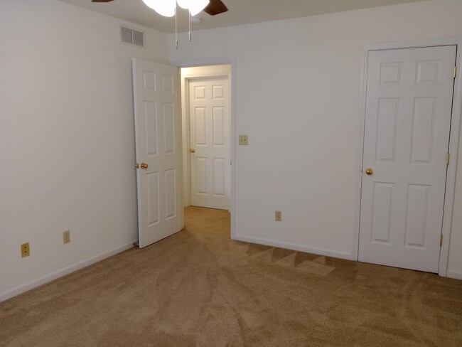 Building Photo - 3517 Prescott Dr