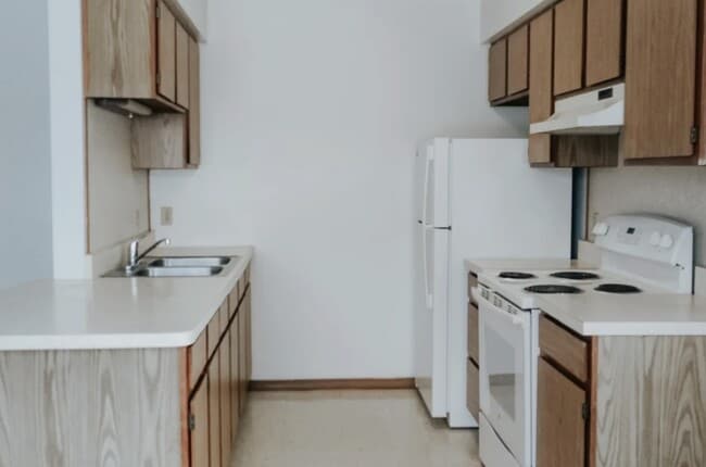 Building Photo - 233 High St