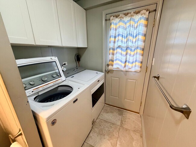 Building Photo - Beautiful Single Family Home (3Bedrooms/2Baths) in Makakilo!