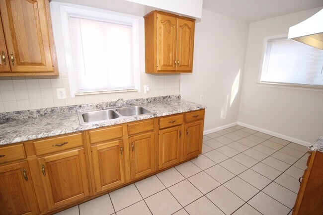 Building Photo - 24909 Grove Ave