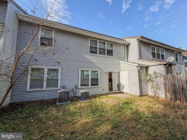 Building Photo - 38 Hopewell Ln