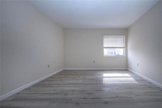 Building Photo - 3259 S Beneva Rd