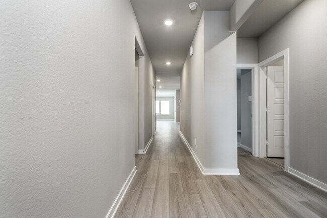 Building Photo - 17877 Stone Ter Ct