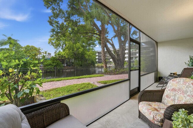 Building Photo - 600 Neapolitan Way