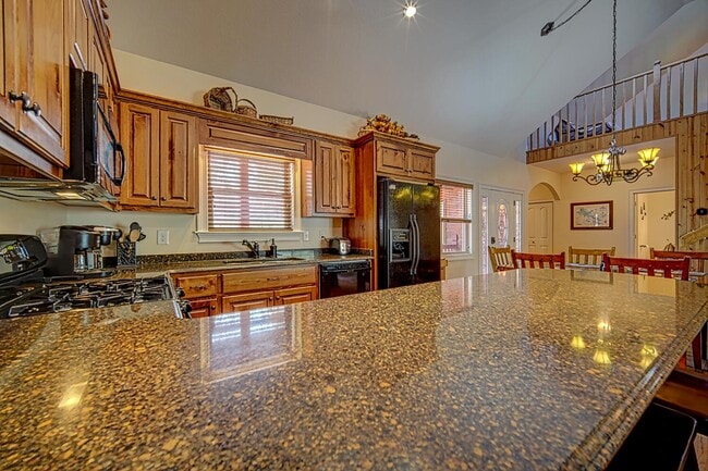 Building Photo - 329 Arrowood Pointe