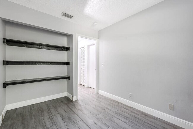 Building Photo - 4953 Freedom Cir