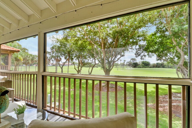 Building Photo - 438 Brackenwood Ln S