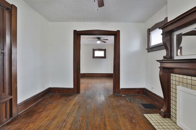 Building Photo - Incredible 6 Bedroom Home OSU Campus – Renovated, Spacious, and Move-In Ready!