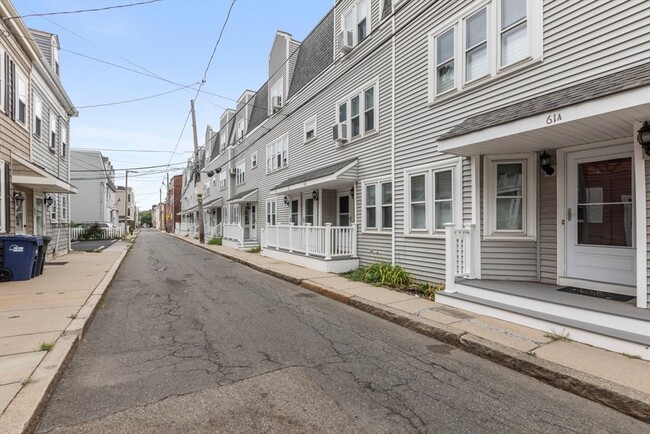 Building Photo - 63 Bolton St