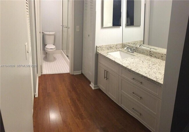 Building Photo - 1400 SW 124th Terrace