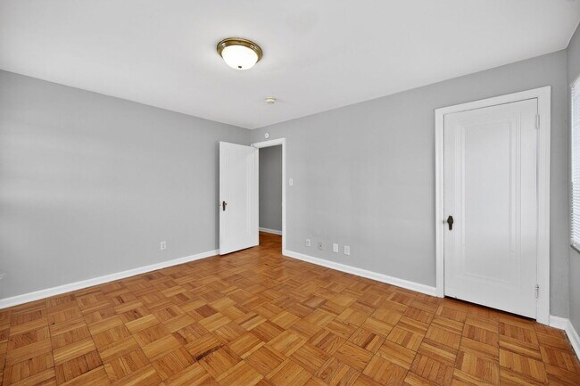 Building Photo - 2802 Digby Ave