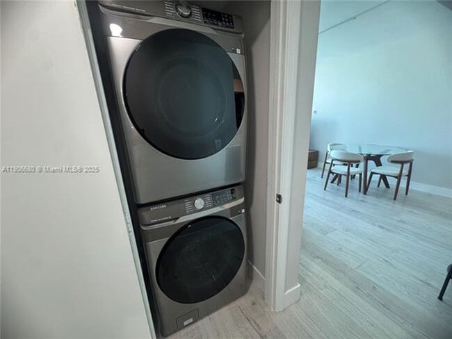 Building Photo - 500 Brickell Ave