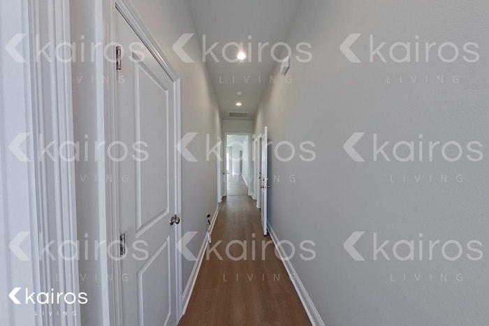 Building Photo - 4828 W Dacha Ln