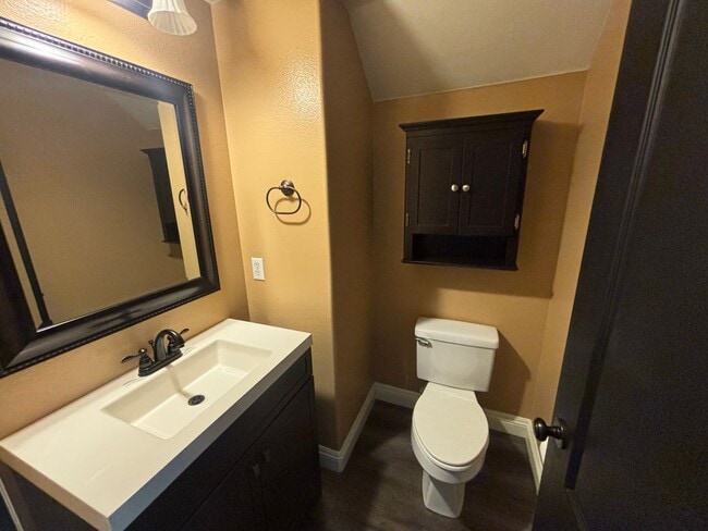 Building Photo - Stunning 3-Bedroom Home with Resort-Style ...