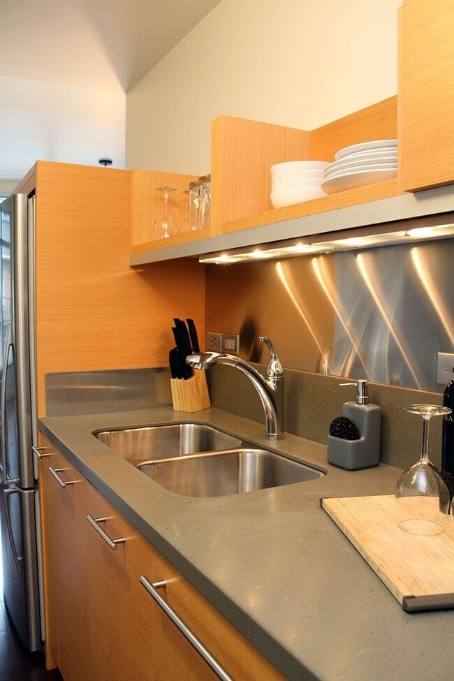 Building Photo - 3601 S River Pky