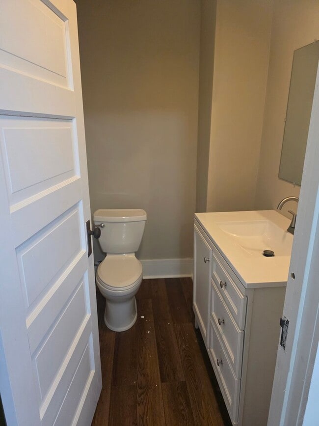 Building Photo - Recently Remodeled 2-Bedroom, 2-Bathroom Home – $1,100/Month - Accepting Section 8
