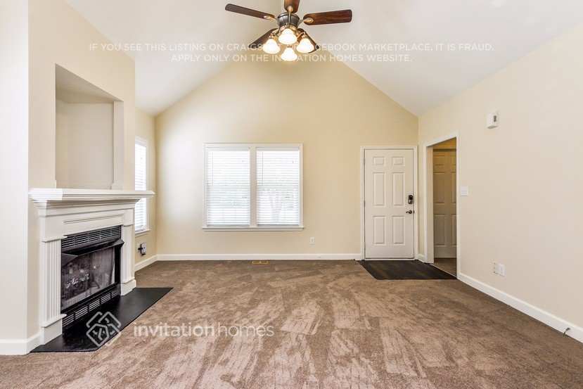 Building Photo - 3821 Lodgepole Ln