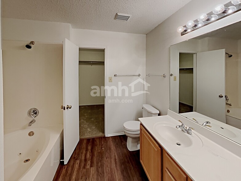 Building Photo - 8334 Tavern Pt