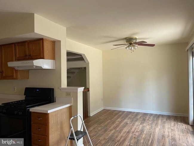 Building Photo - 21054 Cornerpost Square