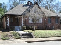Building Photo - Great Home close to Downtown