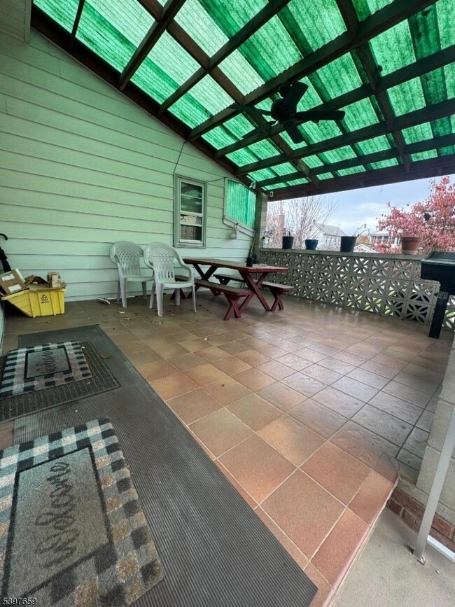 Building Photo - 124 Colfax Ave