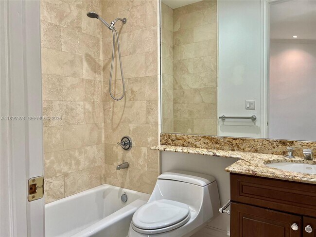 Building Photo - 573 Satinwood Dr