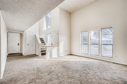 Building Photo - 2 car attached garage, located near Greenway Park Golf Course, pool, tennis courts and clubhouse....