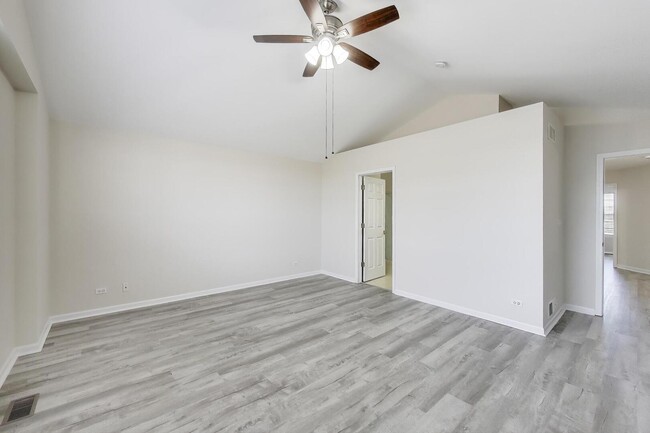 Building Photo - 23927 McMullin Cir