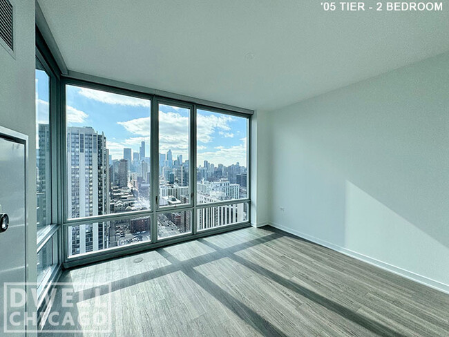 Building Photo - 1200 N La Salle Dr