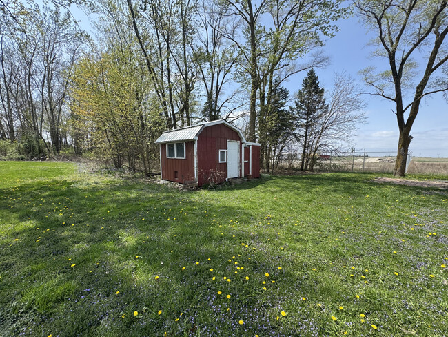 Building Photo - 25402 LaGrange Rd