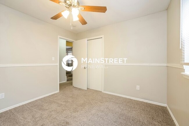 Building Photo - 3 Bedroom Pet-Friendly Home in OKLAHOMA CITY, OK with Main Street Renewal