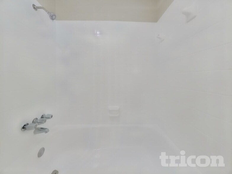 Building Photo - 902 Lanell St