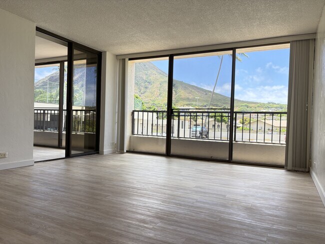 Building Photo - 500 Lunalilo Home Rd