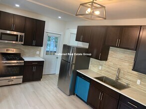 Building Photo - 9 Kerwin St