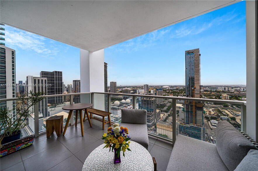 Building Photo - 1040 Biscayne Blvd