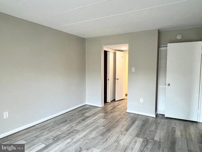 Building Photo - 118 Roberts Ln