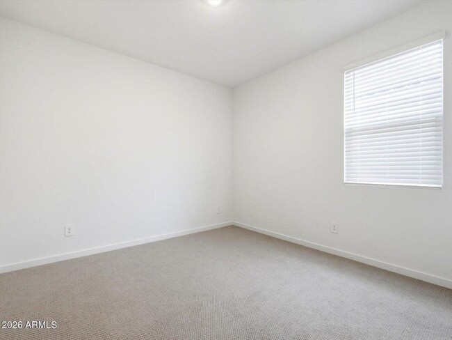 Building Photo - 15875 W Cottontail Ln