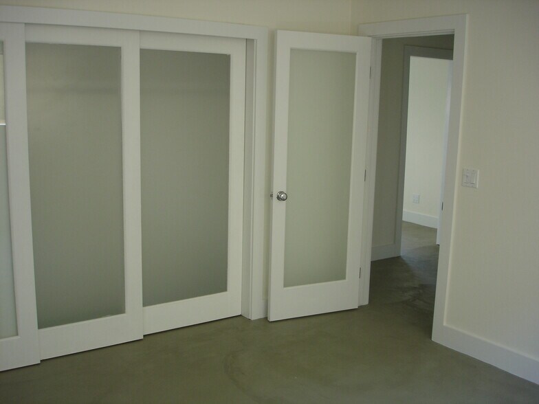 Building Photo - 3411 Helms Ave