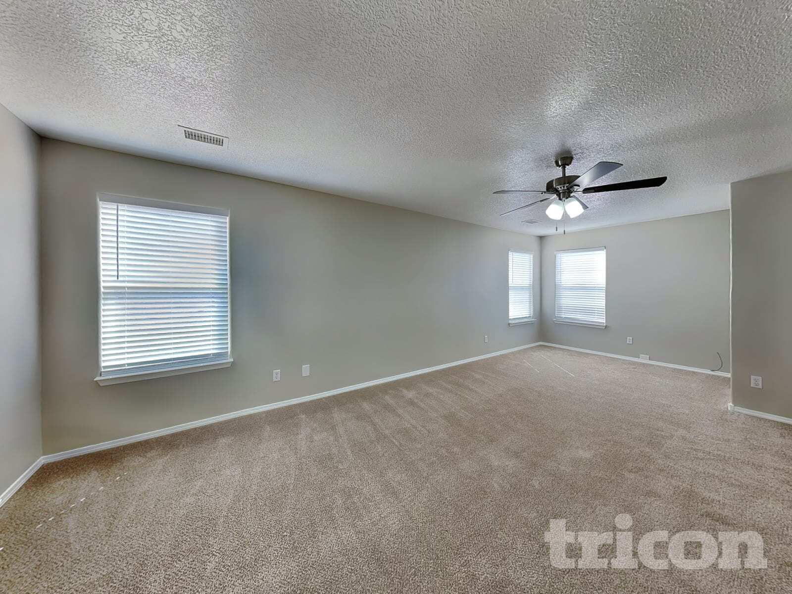 Building Photo - 5208 Clovis Ct NE