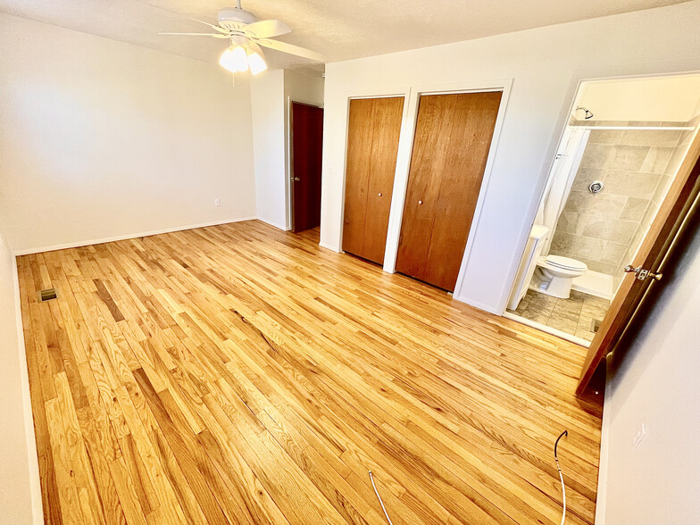 Bedroom - 21628 Parker Rd