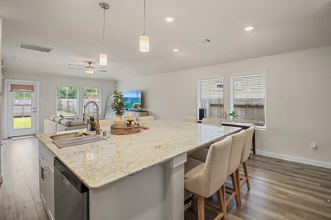 Building Photo - 2815 Windy Homestead Dr