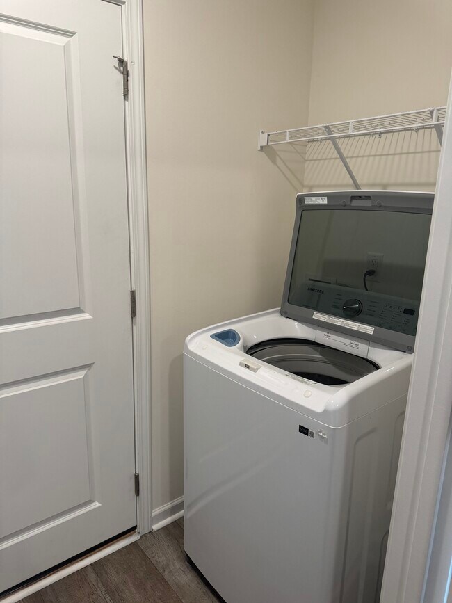 Building Photo - 6019 Willutuck Dr