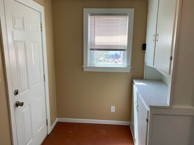 Building Photo - 36 Bryant St