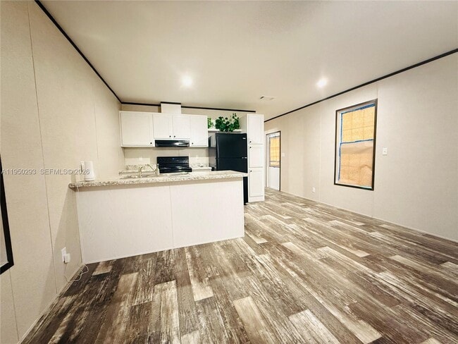 Building Photo - 334 Oak Crest Dr