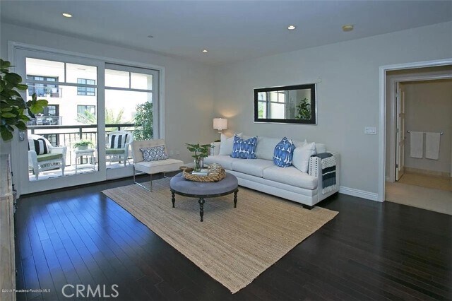 Building Photo - 511 Caruso Ave