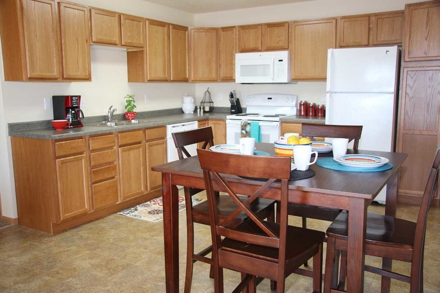 Spacious Eat in Kitchen - The Reserve at Elk Crossing