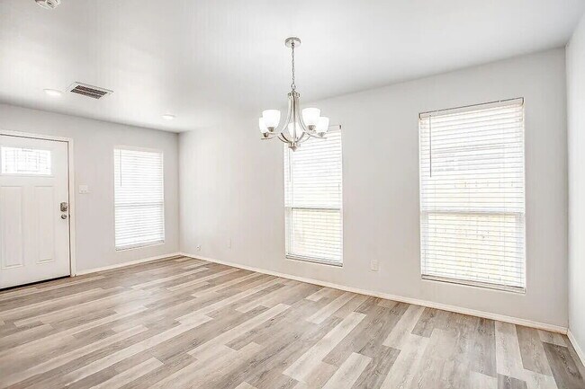 Building Photo - Spacious 3-Bedroom Duplex with Open Living Areas!